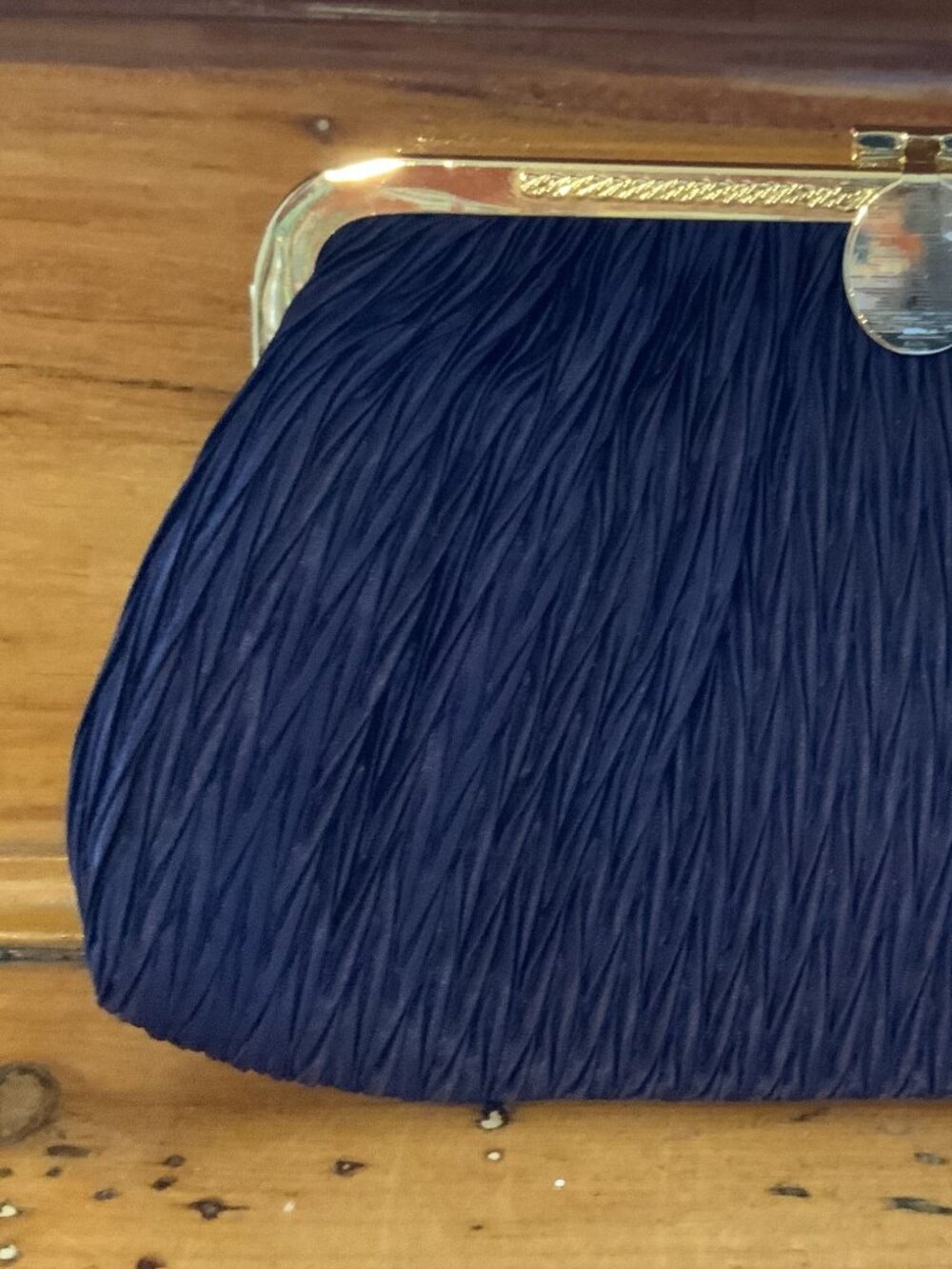 VINTAGE Goldco Purple Pleated Clutch Purse.